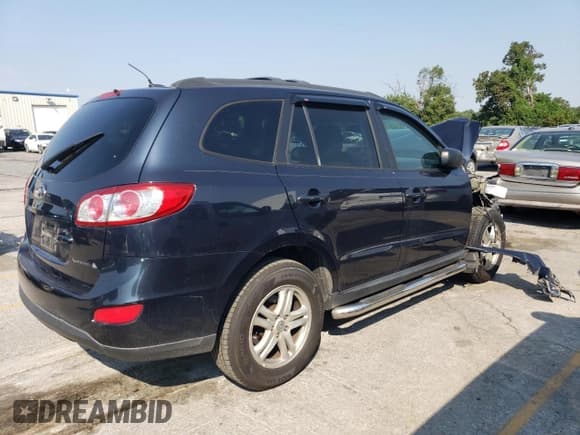 ✅ 2011 Hyundai Santa Fe GLS • VIN: 5XYZG4AG1BG035732 • Lot: 69041484. Listed on Copart with 177,215 mi. Free auction sales archive from the USA and detailed vehicle history report at DreamBid. Image 3.