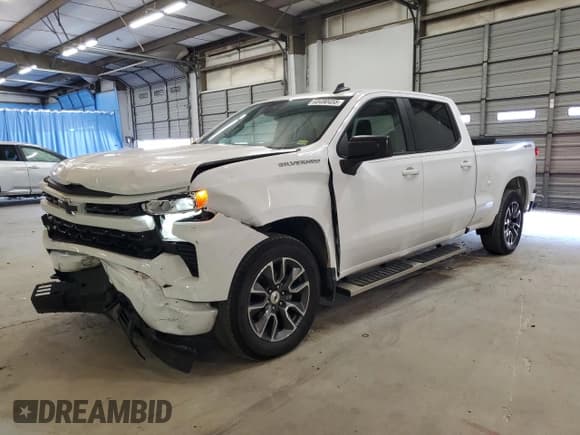 ✅ 2022 Chevrolet Silverado 1500 RST • VIN: 1GCUDEED3NZ621847 • Лот: 68490455. Опубликован ранее на Copart с пробегом 55 824 миль. Бесплатный доступ к архиву аукционных продаж из США и подробный отчёт об истории автомобиля на DreamBid. Изображение 1.