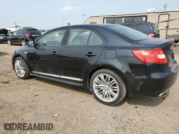 ✅ 2012 Suzuki Kizashi SLS Sport • VIN: JS2RF9A84C6101161 • Лот: 59851795. Опубликован ранее на Copart с пробегом 115 333 миль. Бесплатный доступ к архиву аукционных продаж из США и подробный отчёт об истории автомобиля на DreamBid. Изображение 2.