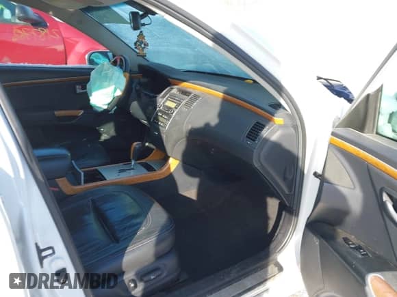 2008 Hyundai Azera Limited с VIN KMHFC46F68A256861, выставлен на аукционе IAAI как лот 41586128 с пробегом 218 770 миль миль и . История ставок и продаж доступна на DreamBid. Изображение 5.