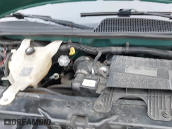 ✅ 2014 Chevrolet Express Cargo • VIN: 1GCWGGCAXE1198199 • Lot: 41242821. Listed on IAAI with 274,446 mi. Free auction sales archive from the USA and detailed vehicle history report at DreamBid. Image 10.