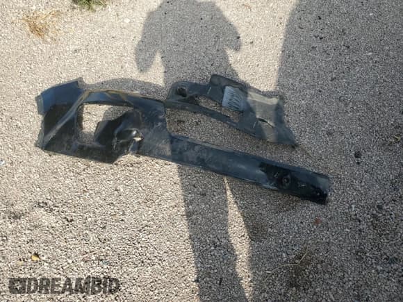 ✅ 2019 Ford Explorer XLT • VIN: 1FM5K7D81KGA95859 • Lot: 89796045. Wystawiony na Copart z przebiegiem 54 455 mil. Bezpłatny archiwum sprzedaży aukcyjnych z USA i szczegółowy raport historii pojazdu na DreamBid. Zdjęcie 13.