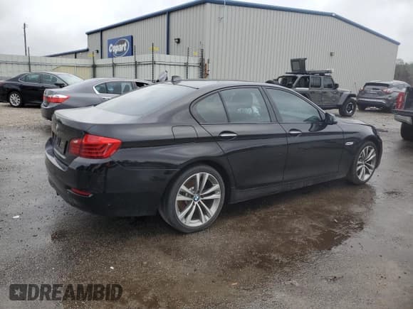 ✅ 2016 BMW 5 Series 528i • VIN: WBA5A5C51GG354809 • Lot: 90083595. Listed on Copart with 28,858 mi. Free auction sales archive from the USA and detailed vehicle history report at DreamBid. Image 3.