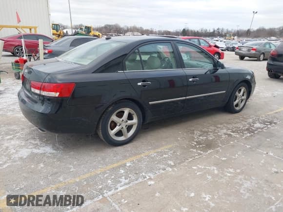 ✅ 2008 Hyundai Sonata SE • VIN: 5NPEU46F18H369915 • Лот: 41250325. Опубликован ранее на IAAI с пробегом 200 666 миль. Бесплатный доступ к архиву аукционных продаж из США и подробный отчёт об истории автомобиля на DreamBid. Изображение 4.