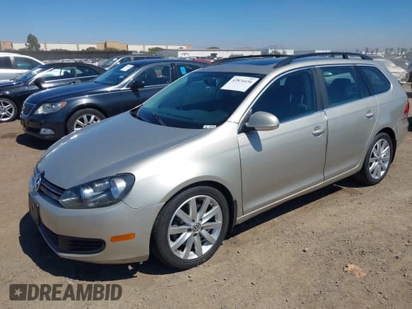 ✅ 2014 Volkswagen Jetta TDI w/Sunroof & Nav • VIN: 3VWPL7AJ9EM624287 • Lot: 42874434. Listed on IAAI with 193,345 mi. Free auction sales archive from the USA and detailed vehicle history report at DreamBid. Image 2.