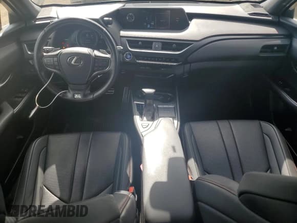 ✅ 2020 Lexus UX 250h F Sport • VIN: JTHR9JBH0L2031794 • Лот: 65289045. Опубликован ранее на Copart с пробегом 57 322 миль. Бесплатный доступ к архиву аукционных продаж из США и подробный отчёт об истории автомобиля на DreamBid. Изображение 8.