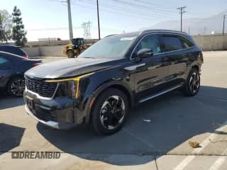 ✅ 2025 Kia Sorento EX • VIN: KNDRH4JG8S5296622 • Lot: 68973815. Wystawiony na Copart z przebiegiem 10 760 mil. Bezpłatny archiwum sprzedaży aukcyjnych z USA i szczegółowy raport historii pojazdu na DreamBid. Zdjęcie 1.