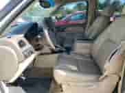 2010 Chevrolet Suburban LT z VIN 1GNUKJE33AR260045, wystawiony jako Copart lot #71088865 z przebiegiem Nie podano mil oraz Szkoda całkowita • Salvage title. Historia ofert i sprzedaży dostępna na DreamBid. Obrazek 7.