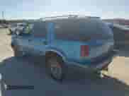 1995 Chevrolet Blazer с VIN 1GNCS13W7SK206038, выставлен на аукционе Copart как лот 76593134 с пробегом 135 008 миль миль и Списание • Salvage title. История ставок и продаж доступна на DreamBid. Изображение 2.