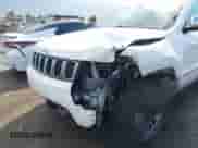 2018 Jeep Grand Cherokee Limited z VIN 1C4RJEBGXJC212500, wystawiony jako IAAI lot #43072274 z przebiegiem 38 696 mil mil oraz . Historia ofert i sprzedaży dostępna na DreamBid. Obrazek 6.