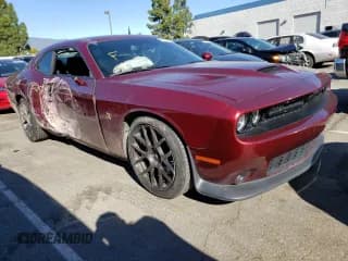 ✅ 2019 Dodge Challenger R/T Scat Pack • VIN: 2C3CDZFJ2KH701907 • Lot: 38658973. Wystawiony na Copart z przebiegiem 46 300 mil. Bezpłatny archiwum sprzedaży aukcyjnych z USA i szczegółowy raport historii pojazdu na DreamBid. Zdjęcie 4.