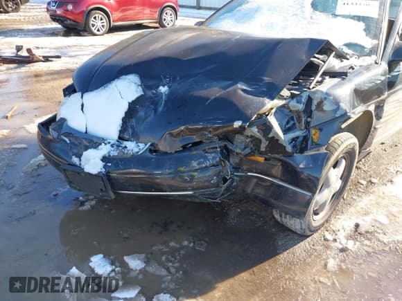 ✅ 1999 Chevrolet Monte Carlo LS • VIN: 2G1WW12M0X9285595 • Lot: 41333507. Listed on IAAI with 197,977 mi. Free auction sales archive from the USA and detailed vehicle history report at DreamBid. Image 6.