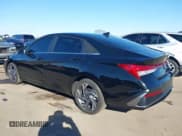 ✅ 2024 Hyundai Elantra Limited • VIN: KMHLP4DG8RU822425 • Lot: 43631648. Wystawiony na IAAI z przebiegiem 11 428 mil. Bezpłatny archiwum sprzedaży aukcyjnych z USA i szczegółowy raport historii pojazdu na DreamBid. Zdjęcie 3.