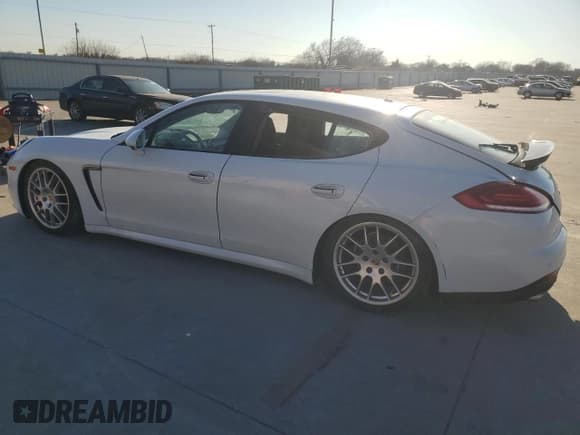 ✅ 2016 Porsche Panamera 4 • VIN: WP0AA2A79GL003481 • Lot: 35942073. Wystawiony na Copart z przebiegiem Nie podano. Bezpłatny archiwum sprzedaży aukcyjnych z USA i szczegółowy raport historii pojazdu na DreamBid. Zdjęcie 2.