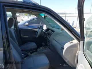 2001 Chevrolet Tracker ZR2 с VIN 2CNBJ734716928678, выставлен на аукционе IAAI как лот 42438949 с пробегом Не указан миль и . История ставок и продаж доступна на DreamBid. Изображение 5.