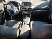 ✅ 2019 Hyundai Kona SEL • VIN: KM8K6CAA3KU386887 • Лот: 45807944. Опубликован ранее на Copart с пробегом 34 559 миль. Бесплатный доступ к архиву аукционных продаж из США и подробный отчёт об истории автомобиля на DreamBid. Изображение 8.