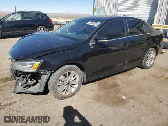 ✅ 2015 Volkswagen Jetta SE • VIN: 3VWD07AJ4FM282387 • Лот: 48435015. Опубликован ранее на Copart с пробегом 177 857 миль. Бесплатный доступ к архиву аукционных продаж из США и подробный отчёт об истории автомобиля на DreamBid. Изображение 1.