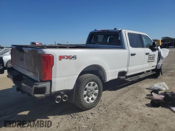 ✅ 2024 Ford F-250 XL • VIN: 1FT7W2BT2REC29859 • Lot: 86195275. Listed on Copart with 83,047 mi. Free auction sales archive from the USA and detailed vehicle history report at DreamBid. Image 3.
