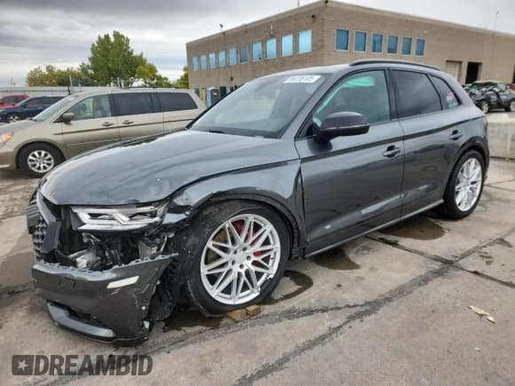 ✅ 2019 Audi SQ5 Premium Plus • VIN: WA1B4AFY7K2021252 • Лот: 86228105. Опубликован ранее на Copart с пробегом 61 334 миль. Бесплатный доступ к архиву аукционных продаж из США и подробный отчёт об истории автомобиля на DreamBid. Изображение 1.