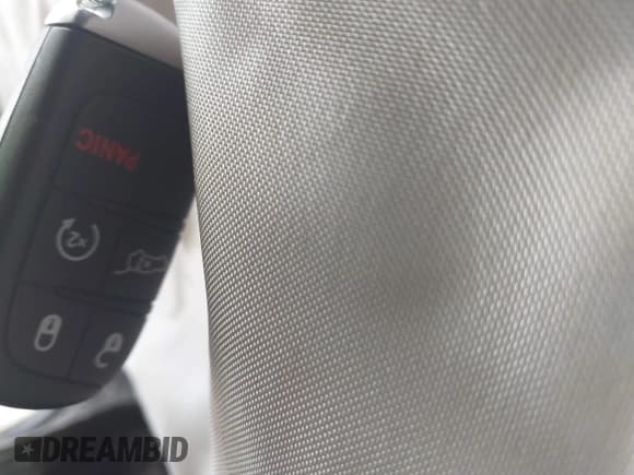 ✅ 2017 Jeep Grand Cherokee Altitude • VIN: 1C4RJEAG9HC788932 • Лот: 42068148. Опубликован ранее на IAAI с пробегом 161 325 миль. Бесплатный доступ к архиву аукционных продаж из США и подробный отчёт об истории автомобиля на DreamBid. Изображение 11.