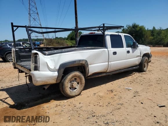 ✅ 2006 Chevrolet Silverado 2500HD LT2 • VIN: 1GCHC23U46F149974 • Лот: 70287445. Опубликован ранее на Copart с пробегом 194 697 миль. Бесплатный доступ к архиву аукционных продаж из США и подробный отчёт об истории автомобиля на DreamBid. Изображение 3.