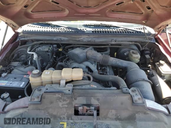 ✅ 2004 Ford F-250 XL • VIN: 1FTNW21S34EA55616 • Лот: 57273155. Опубликован ранее на Copart с пробегом 141 377 миль. Бесплатный доступ к архиву аукционных продаж из США и подробный отчёт об истории автомобиля на DreamBid. Изображение 11.