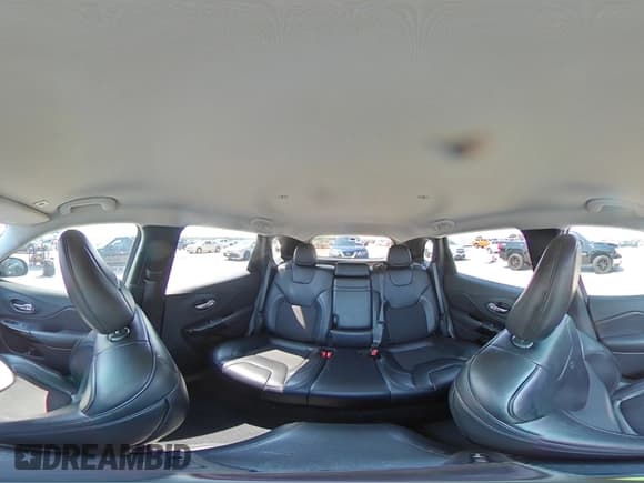 ✅ 2019 Jeep Cherokee Altitude • VIN: 1C4PJLLB2KD338974 • Lot: 67590585. Listed on Copart with 79,277 mi. Free auction sales archive from the USA and detailed vehicle history report at DreamBid. Image 15.