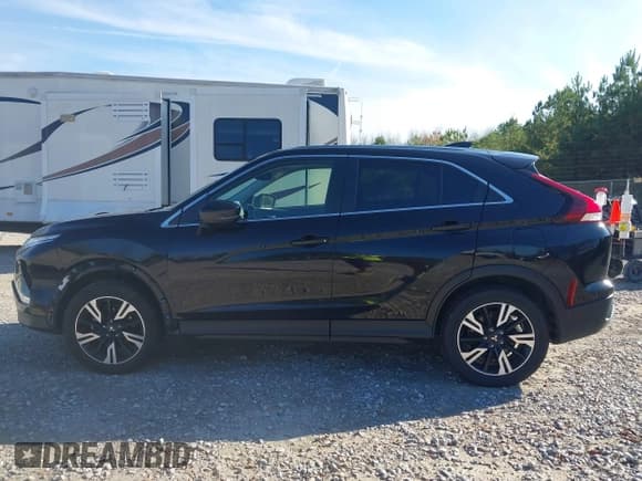 ✅ 2024 Mitsubishi Eclipse Cross SE • VIN: JA4ATWAA2RZ045806 • Лот: 43779344. Опубликован ранее на IAAI с пробегом 56 207 миль. Бесплатный доступ к архиву аукционных продаж из США и подробный отчёт об истории автомобиля на DreamBid. Изображение 14.