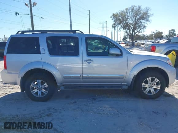 ✅ 2012 Nissan Pathfinder SV • VIN: 5N1AR1NB9CC635808 • Lot: 41290263. Listed on IAAI with 165,449 mi. Free auction sales archive from the USA and detailed vehicle history report at DreamBid. Image 13.