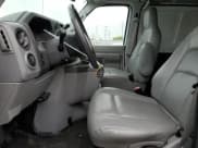 ✅ 2010 Ford Econoline Cargo Commercial • VIN: 1FTNE1EW6ADA22556 • Lot: 57655255. Wystawiony na Copart z przebiegiem 109 290 mil. Bezpłatny archiwum sprzedaży aukcyjnych z USA i szczegółowy raport historii pojazdu na DreamBid. Zdjęcie 7.