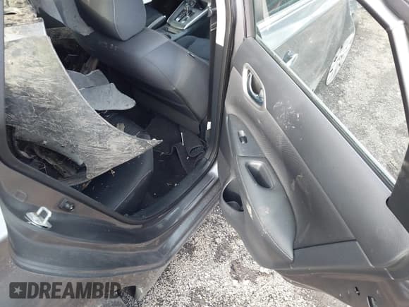 ✅ 2016 Nissan Sentra SR • VIN: 3N1AB7AP1GL682941 • Лот: 43535777. Опубликован ранее на IAAI с пробегом 79 988 миль. Бесплатный доступ к архиву аукционных продаж из США и подробный отчёт об истории автомобиля на DreamBid. Изображение 8.