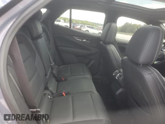 ✅ 2024 Chevrolet Blazer EV eAWD LT • VIN: 3GNKDBRJ2RS228051 • Лот: 70855845. Опубликован ранее на Copart с пробегом 13 975 миль. Бесплатный доступ к архиву аукционных продаж из США и подробный отчёт об истории автомобиля на DreamBid. Изображение 11.