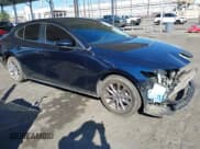 ✅ 2020 Mazda 3 • VIN: 3MZBPABLXLM130500 • Лот: 43493533. Опубликован ранее на IAAI с пробегом 67 727 миль. Бесплатный доступ к архиву аукционных продаж из США и подробный отчёт об истории автомобиля на DreamBid. Изображение 1.