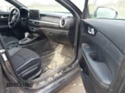 ✅ 2023 Kia Forte GT-Line • VIN: 3KPF54AD8PE641287 • Lot: 43637516. Wystawiony na IAAI z przebiegiem 79 484 mil. Bezpłatny archiwum sprzedaży aukcyjnych z USA i szczegółowy raport historii pojazdu na DreamBid. Zdjęcie 5.