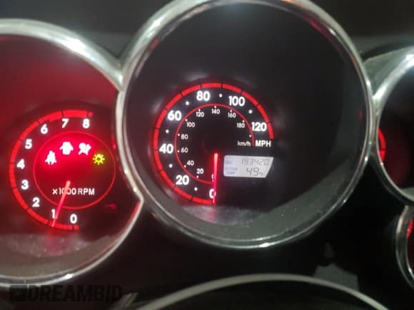 ✅ 2006 Pontiac Vibe • VIN: 5Y2SL65886Z401334 • Lot: 89482755. Wystawiony na Copart z przebiegiem 193 420 mil. Bezpłatny archiwum sprzedaży aukcyjnych z USA i szczegółowy raport historii pojazdu na DreamBid. Zdjęcie 9.