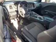 ✅ 2018 Dodge Challenger T/A • VIN: 2C3CDZBT2JH199454 • Lot: 72169824. Wystawiony na Copart z przebiegiem 70 500 mil. Bezpłatny archiwum sprzedaży aukcyjnych z USA i szczegółowy raport historii pojazdu na DreamBid. Zdjęcie 8.