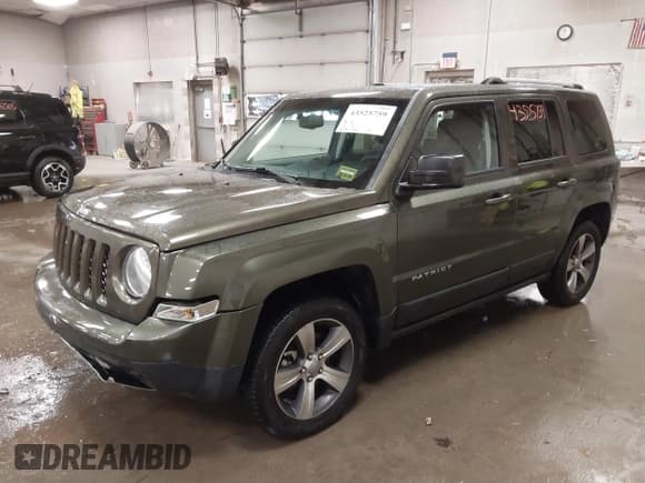 ✅ 2016 Jeep Patriot High Altitude • VIN: 1C4NJRFB1GD557776 • Lot: 43525759. Wystawiony na IAAI z przebiegiem 102 764 mil. Bezpłatny archiwum sprzedaży aukcyjnych z USA i szczegółowy raport historii pojazdu na DreamBid. Zdjęcie 2.