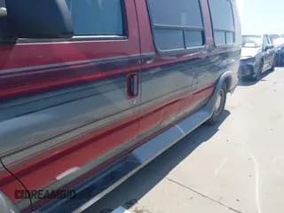 ✅ 1997 Ford Econoline Commercial • VIN: 1FDEE14L4VHA39454 • Lot: 41835635. Wystawiony na IAAI z przebiegiem 130 062 mil. Bezpłatny archiwum sprzedaży aukcyjnych z USA i szczegółowy raport historii pojazdu na DreamBid. Zdjęcie 6.