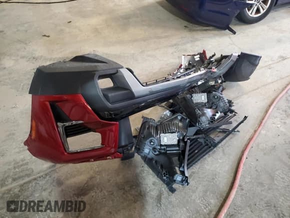 ✅ 2025 Chevrolet Traverse AWD Z71 • VIN: 1GNEVJRS4SJ115643 • Lot: 86301505. Wystawiony na Copart z przebiegiem 14 618 mil. Bezpłatny archiwum sprzedaży aukcyjnych z USA i szczegółowy raport historii pojazdu na DreamBid. Zdjęcie 13.