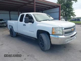 ✅ 2013 Chevrolet Silverado 1500 LS • VIN: 1GCRCREA1DZ154058 • Lot: 42552189. Listed on IAAI with 244,274 mi. Free auction sales archive from the USA and detailed vehicle history report at DreamBid. Image 1.