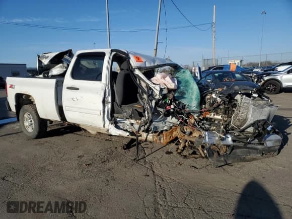 ✅ 2009 Chevrolet Silverado 2500HD LT • VIN: 1GCHK53619F127036 • Lot: 48616415. Listed on Copart with Not provided. Free auction sales archive from the USA and detailed vehicle history report at DreamBid. Image 4.
