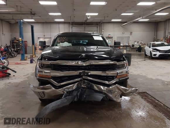 2017 Chevrolet Silverado 1500 LT с VIN 1GCVKREC5HZ407827, выставлен на аукционе IAAI как лот 43113250 с пробегом 111 688 миль миль и . История ставок и продаж доступна на DreamBid. Изображение 12.