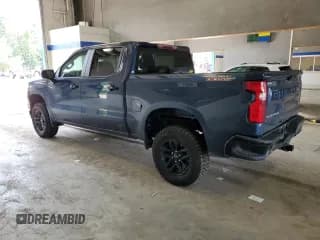 ✅ 2021 Chevrolet Silverado 1500 LT Trail Boss • VIN: 3GCPYFED5MG212593 • Lot: 65047244. Wystawiony na Copart z przebiegiem 40 920 mil. Bezpłatny archiwum sprzedaży aukcyjnych z USA i szczegółowy raport historii pojazdu na DreamBid. Zdjęcie 2.