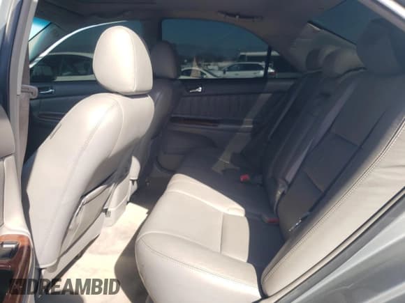 ✅ 2006 Toyota Camry LE • VIN: 4T1BF30K56U625467 • Lot: 90703625. Wystawiony na Copart z przebiegiem 147 687 mil. Bezpłatny archiwum sprzedaży aukcyjnych z USA i szczegółowy raport historii pojazdu na DreamBid. Zdjęcie 10.