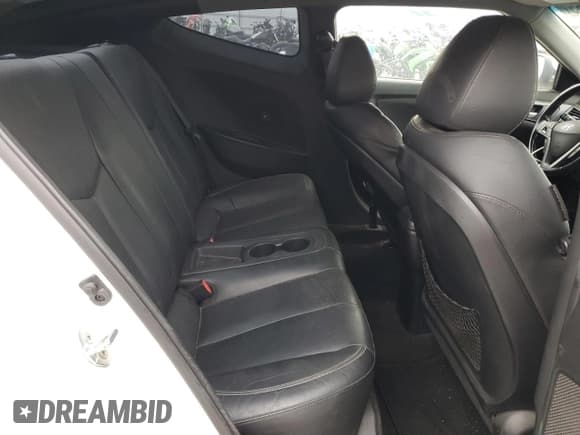 ✅ 2015 Hyundai Veloster Turbo • VIN: KMHTC6AE4FU226203 • Lot: 44049265. Wystawiony na Copart z przebiegiem Nie podano. Bezpłatny archiwum sprzedaży aukcyjnych z USA i szczegółowy raport historii pojazdu na DreamBid. Zdjęcie 10.