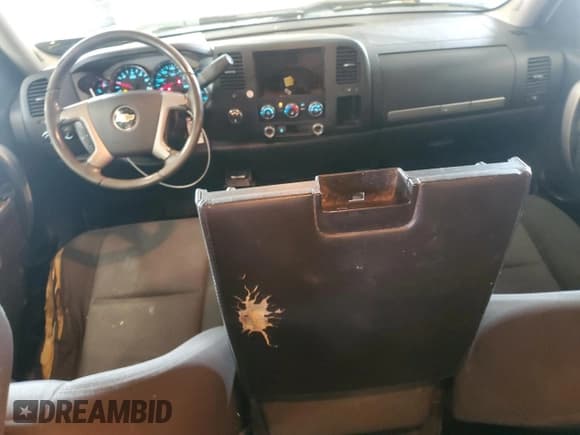 ✅ 2011 Chevrolet Silverado 2500HD LT • VIN: 1GC1KXCG9BF117334 • Lot: 81958125. Listed on Copart with 316,530 mi. Free auction sales archive from the USA and detailed vehicle history report at DreamBid. Image 8.