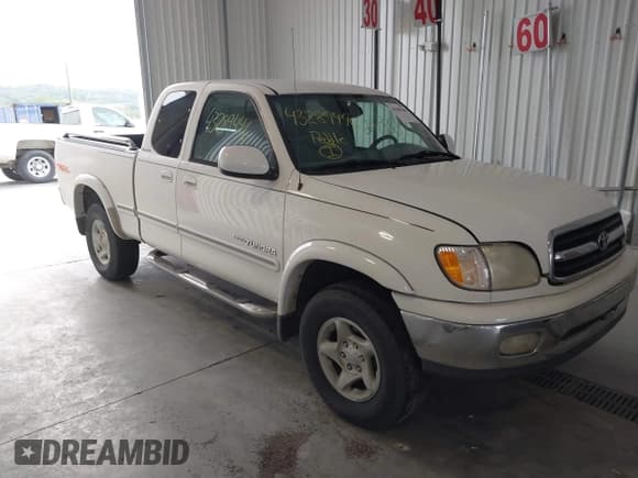 ✅ 2000 Toyota Tundra Limited • VIN: 5TBBT4818YS107240 • Lot: 43289446. Wystawiony na IAAI z przebiegiem 227 627 mil. Bezpłatny archiwum sprzedaży aukcyjnych z USA i szczegółowy raport historii pojazdu na DreamBid. Zdjęcie 1.