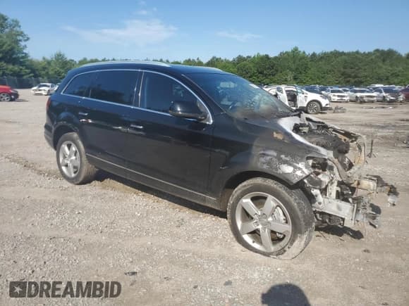 ✅ 2015 Audi Q7 Premium • VIN: WA1CGAFE4FD009118 • Лот: 60714135. Опубликован ранее на Copart с пробегом Не указан. Бесплатный доступ к архиву аукционных продаж из США и подробный отчёт об истории автомобиля на DreamBid. Изображение 4.