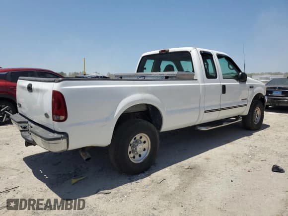 ✅ 2000 Ford F-250 XL • VIN: 1FTNX21F0YED32261 • Lot: 57243325. Wystawiony na Copart z przebiegiem 306 868 mil. Bezpłatny archiwum sprzedaży aukcyjnych z USA i szczegółowy raport historii pojazdu na DreamBid. Zdjęcie 3.
