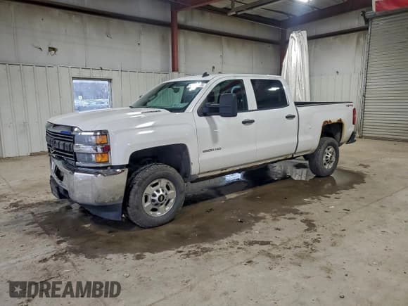 ✅ 2015 Chevrolet Silverado 2500HD LT • VIN: 1GC1KVE84FF184116 • Lot: 93963425. Listed on Copart with 215,459 mi. Free auction sales archive from the USA and detailed vehicle history report at DreamBid. Image 1.